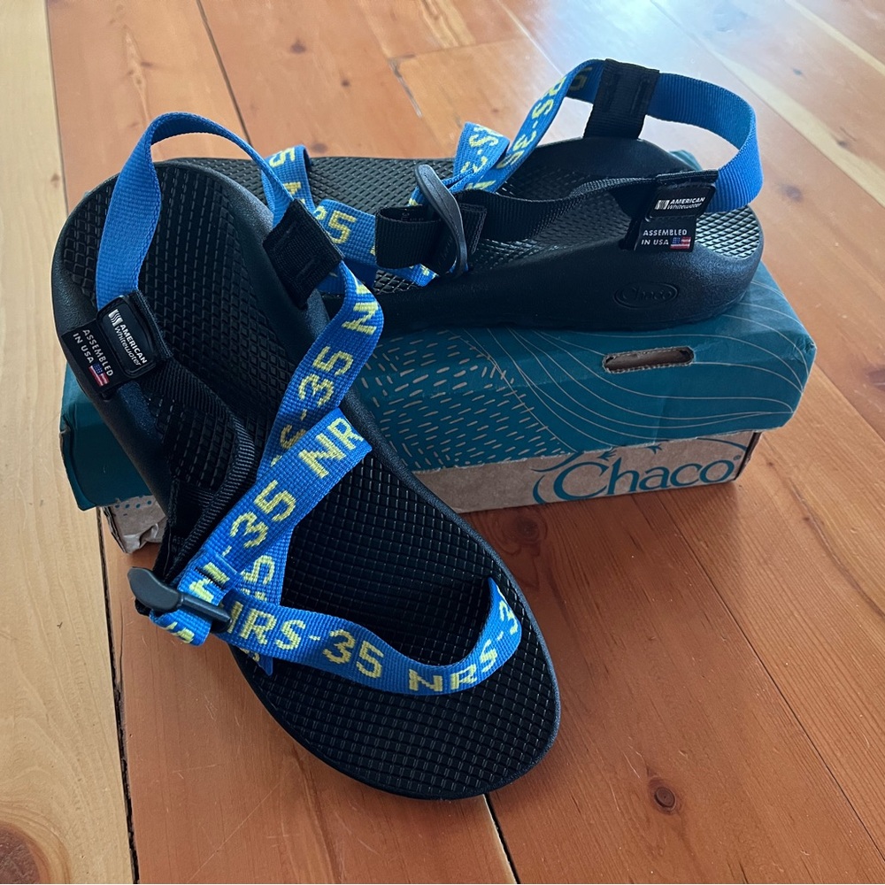 NIB Limited Edition NRS-35 Blue and Black Adjustable Strap Sandals